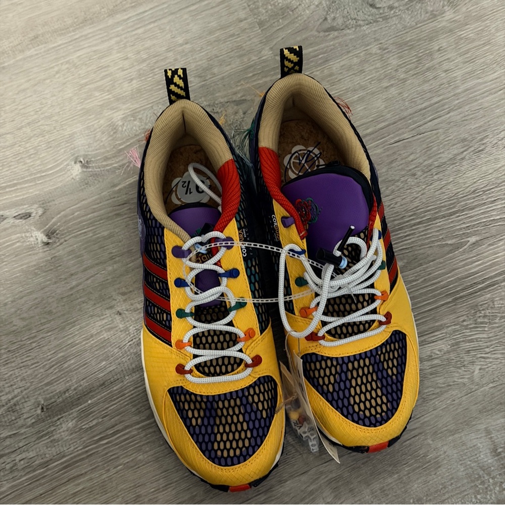 Addidas GX3893 Shoes - sz 9 1/2 (NWT)